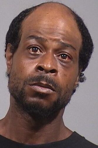 Man arrested in Warren after motel stabbing